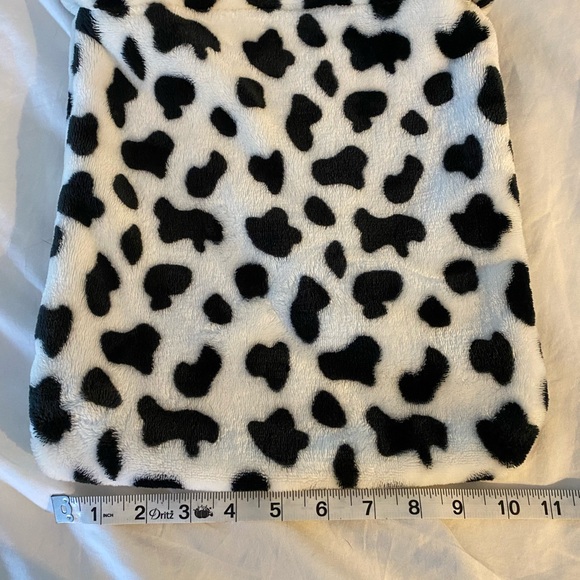Halloween costume cosplay purse or bag cow print black white soft fuzzy fun - Picture 4 of 5